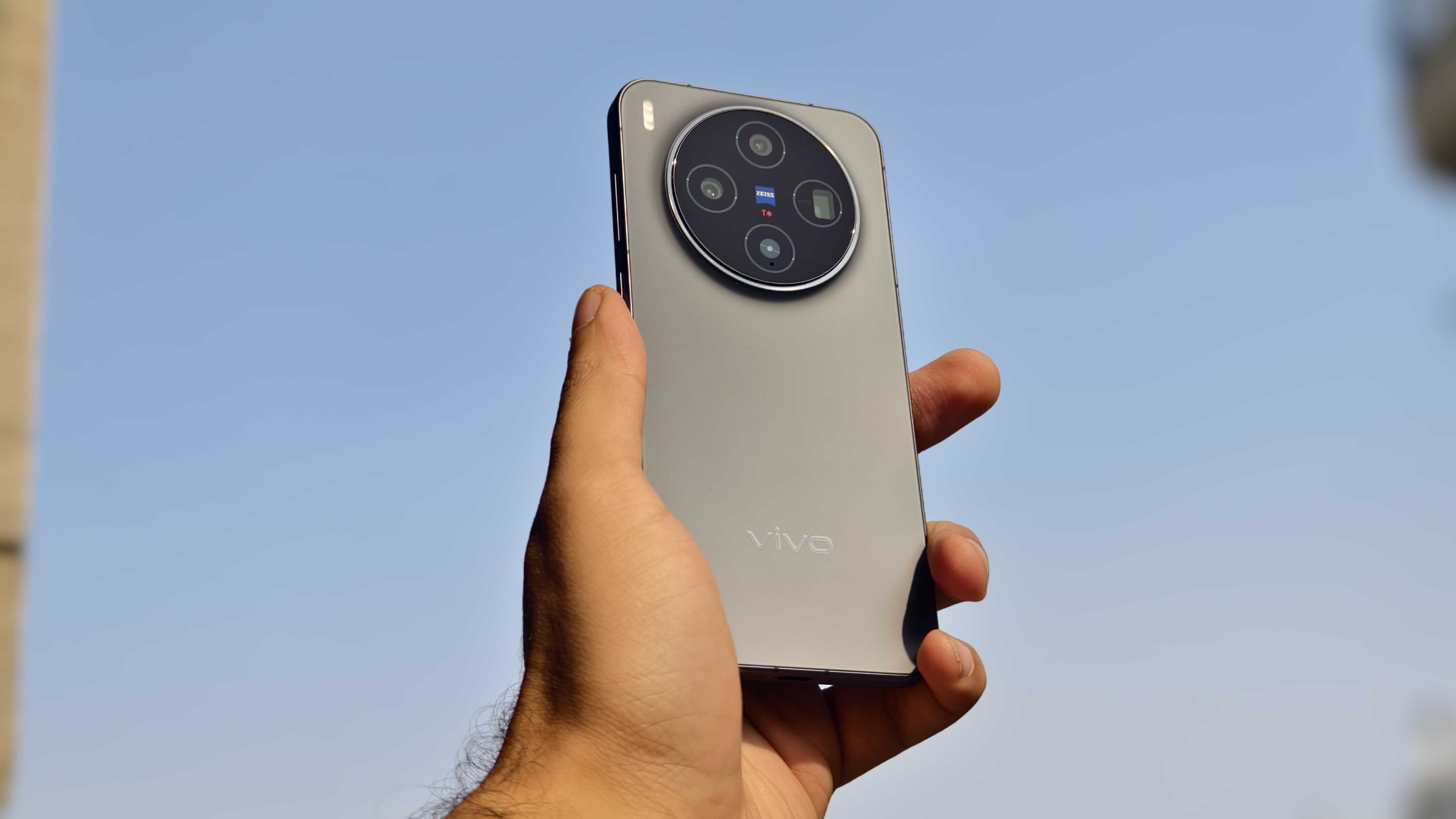 Prakhar Khanna holding the Vivo X300.