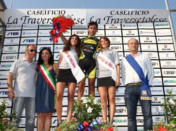 Moreno Moser on the GP Citt&agrave; di Felino podium.