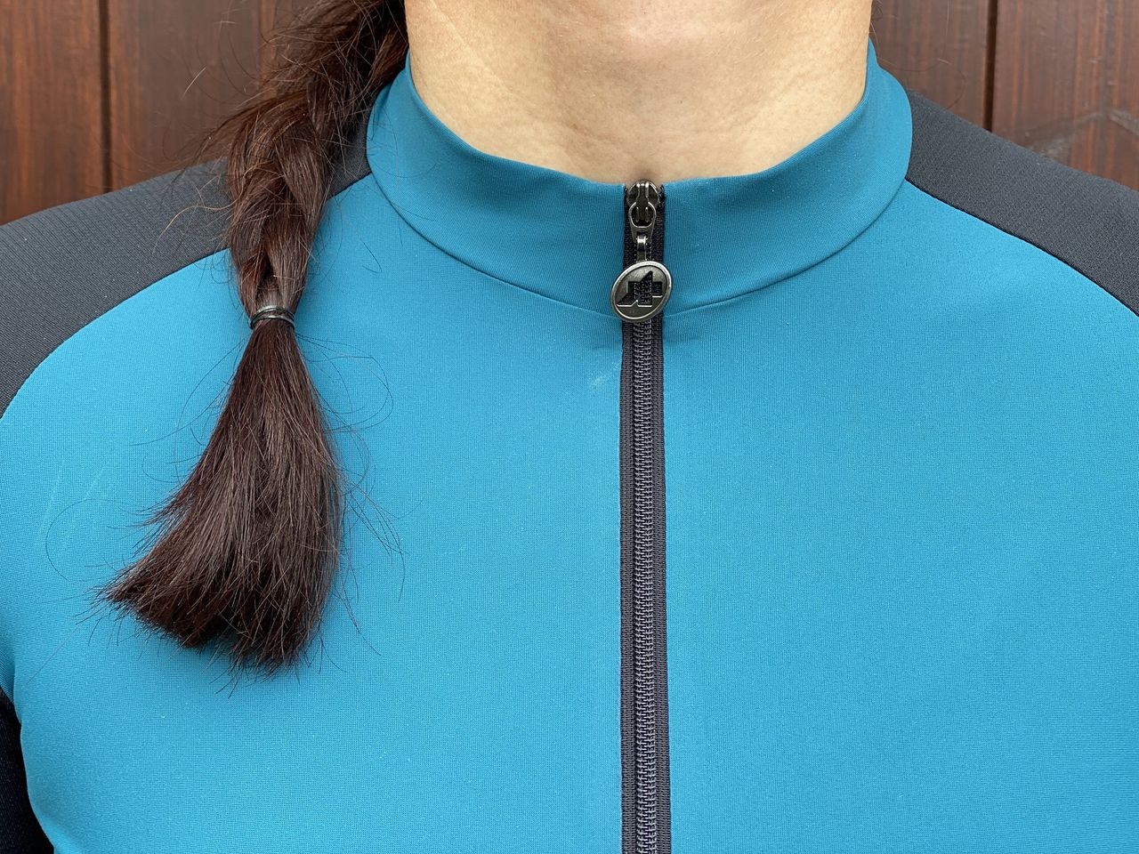 Collar detail