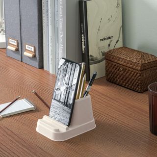 IKEA HÖNSNÄT phone holder on a desk