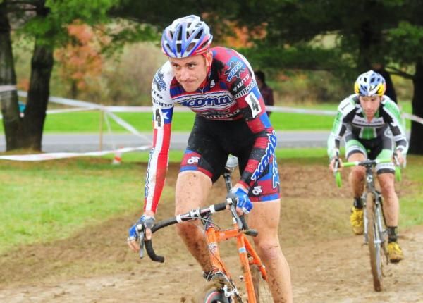 Ryan Trebon (Kona) finally got a small gap on Timothy Johnson (Cannondale/cyclocrossworld.com).