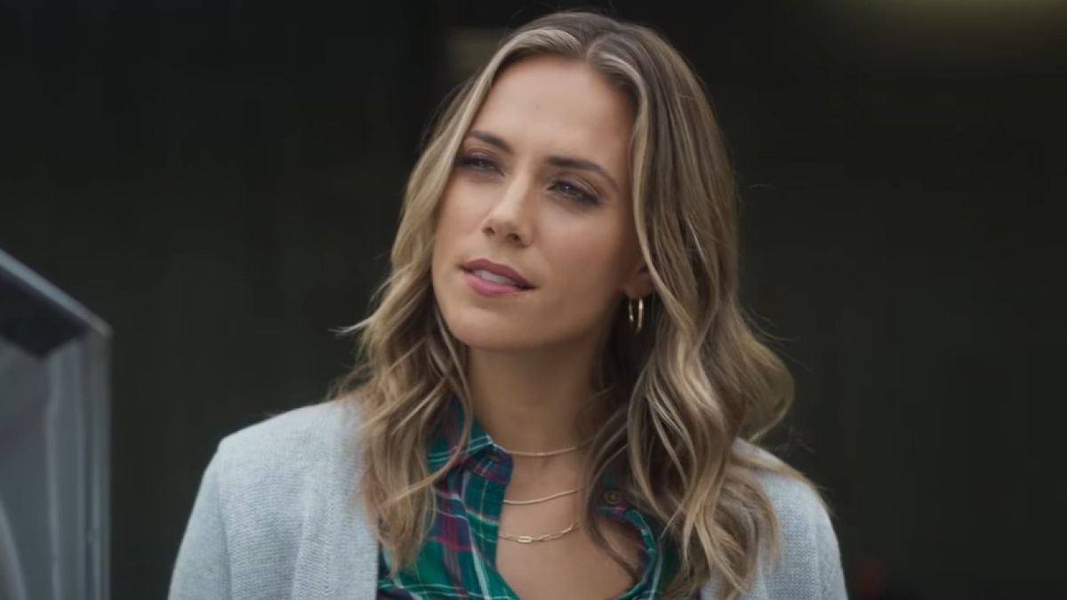 One Tree Hills Jana Kramer Is Giving Away Sex Toys Before Appearing Lifetimes First Ever