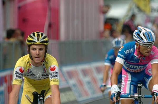 Riccardo Ricc&ograve; (Saunier Duval-Prodir) finishes.