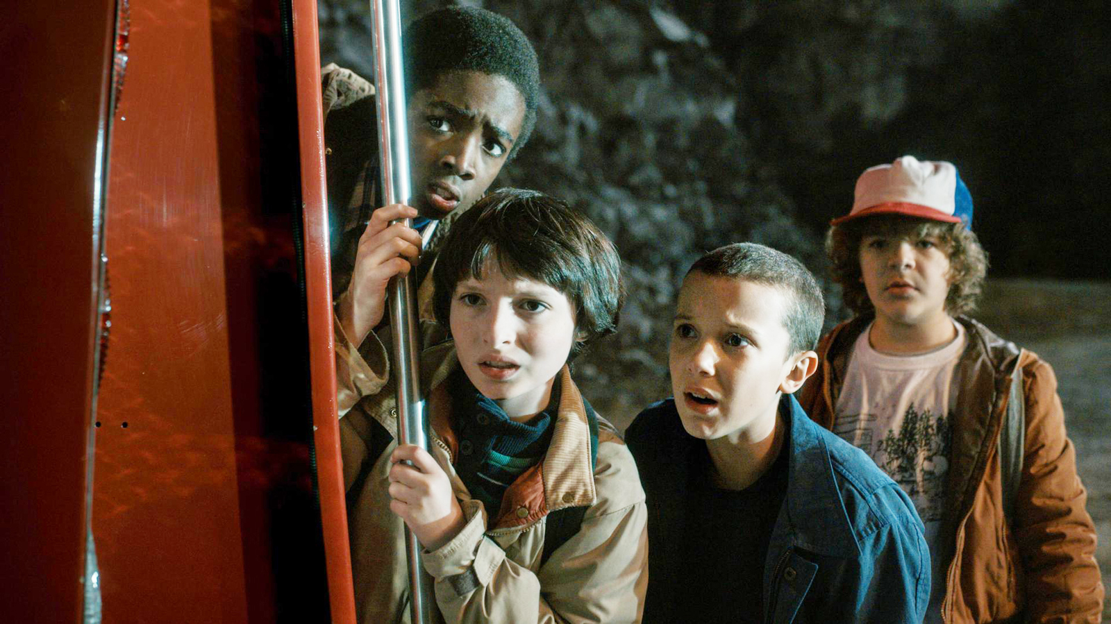 Stranger Things' kids rap and bring back Barb at Golden Globe Awards