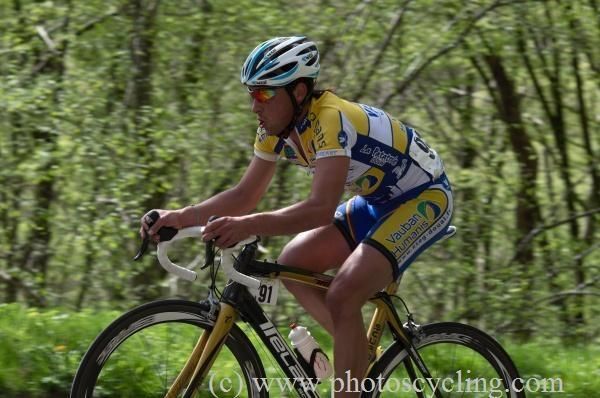 Pierre Drancourt (ESEG Douai) on the attack.