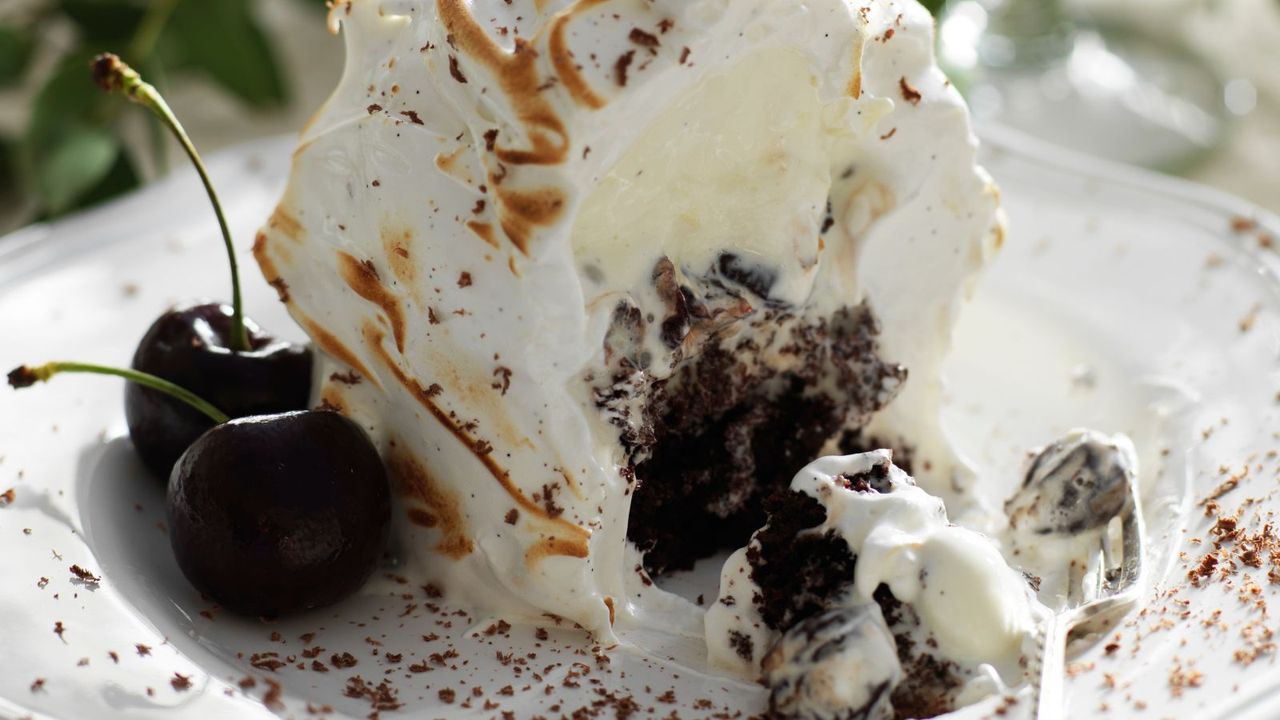 Chocolate cherry meringue dessert