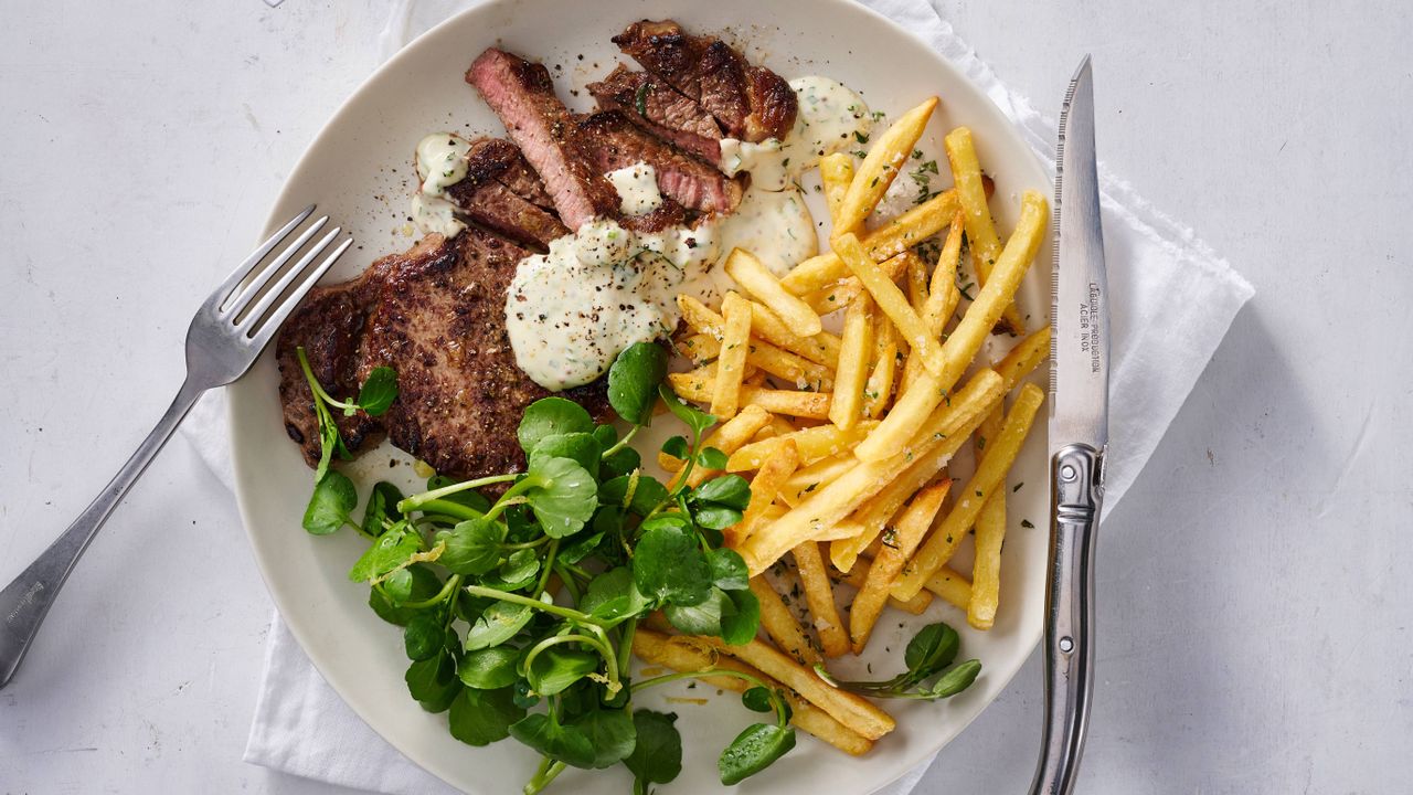 Cheat&#039;s steak bearnaise with rosemary fries 