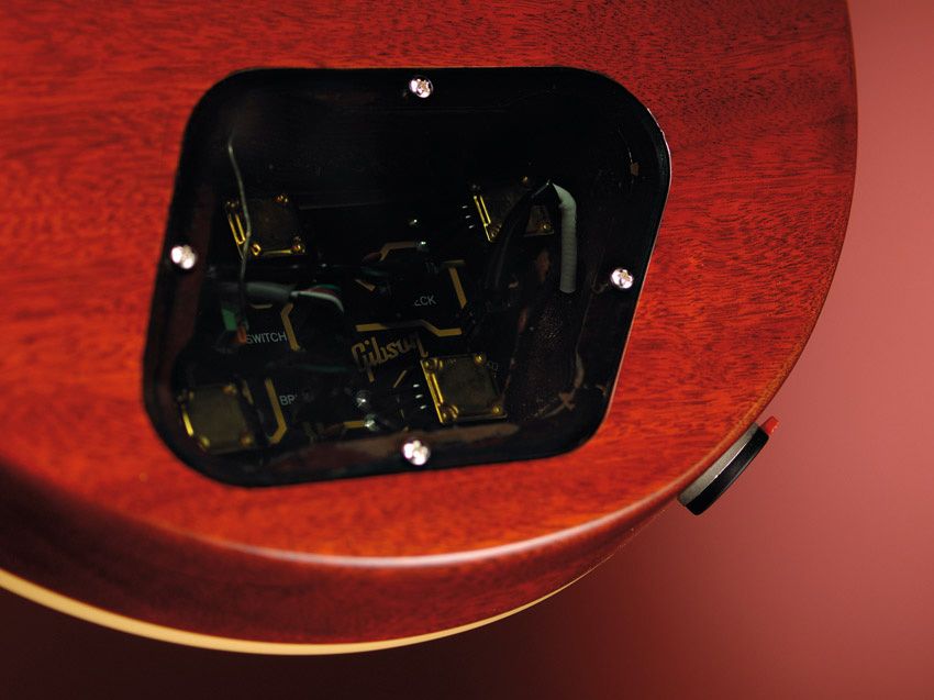2008: Gold-plated pots and locking jack
