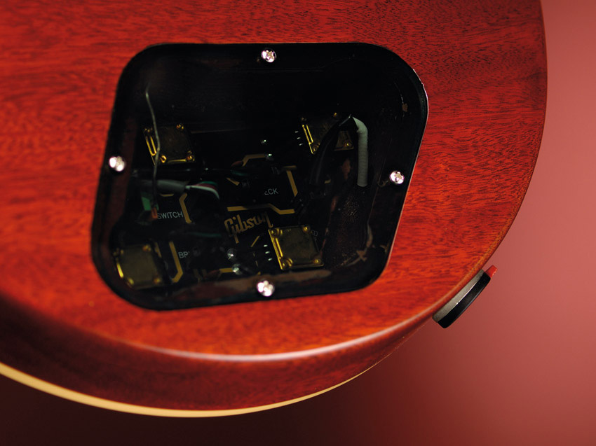 2008: Gold-plated pots and locking jack