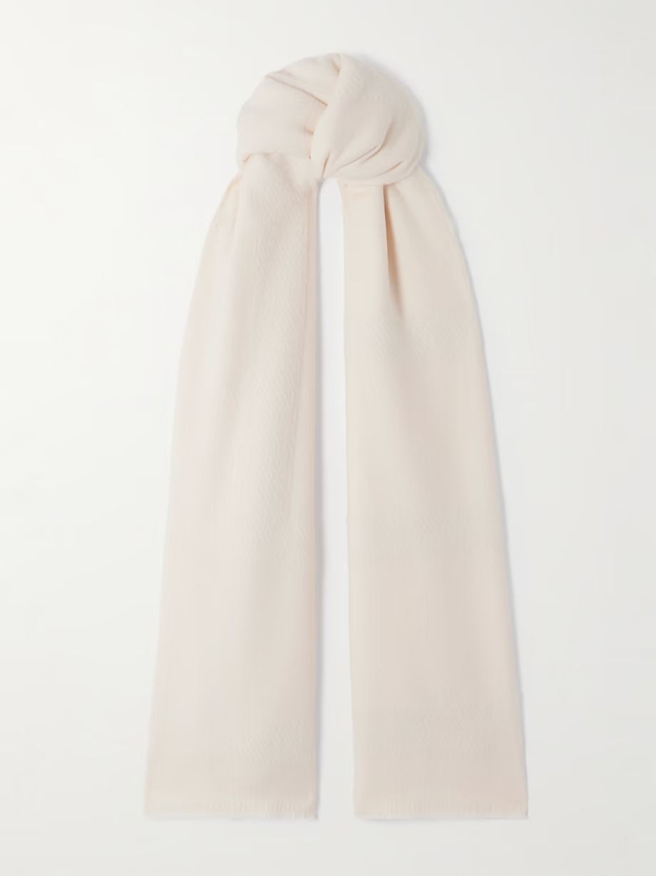 Toteme, Scarf