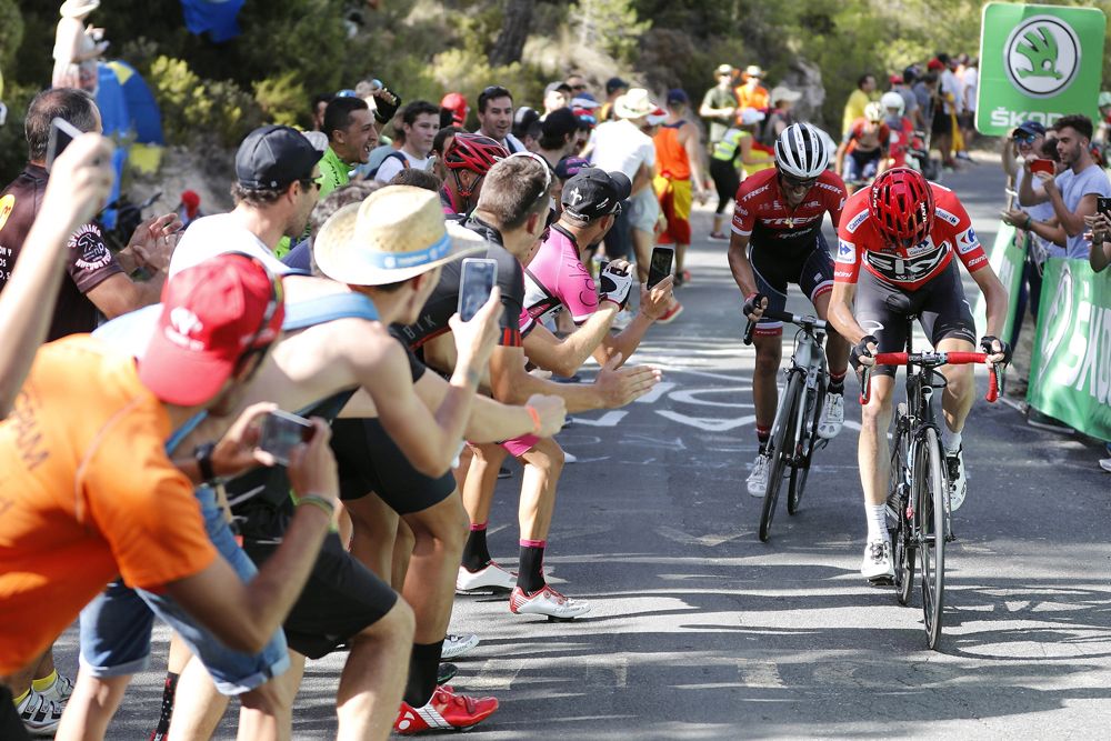 Chris Froome leads Alberto Contador on stage 8 of the Vuelta a Espana