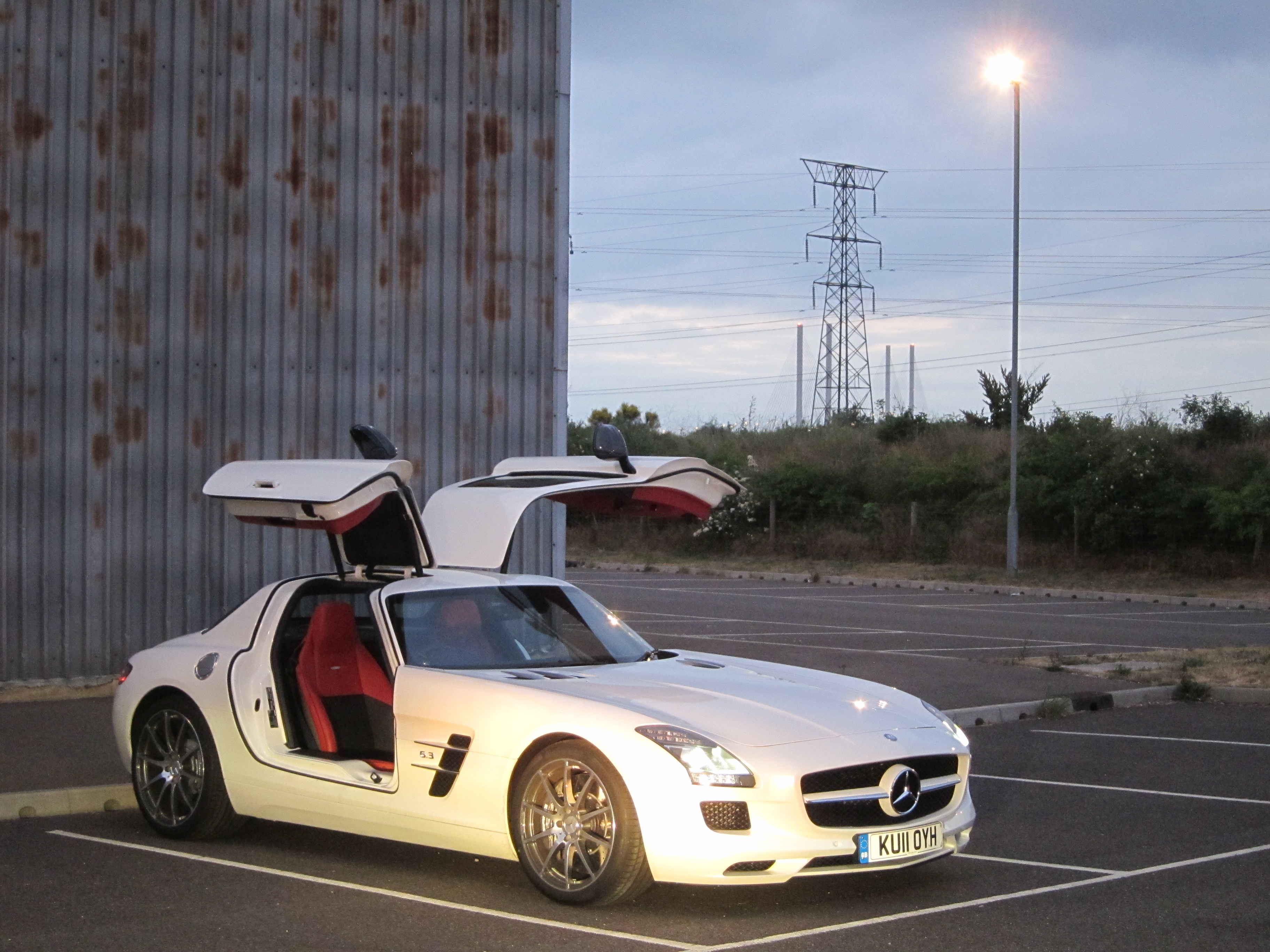 Mercedes-Benz SLS AMG