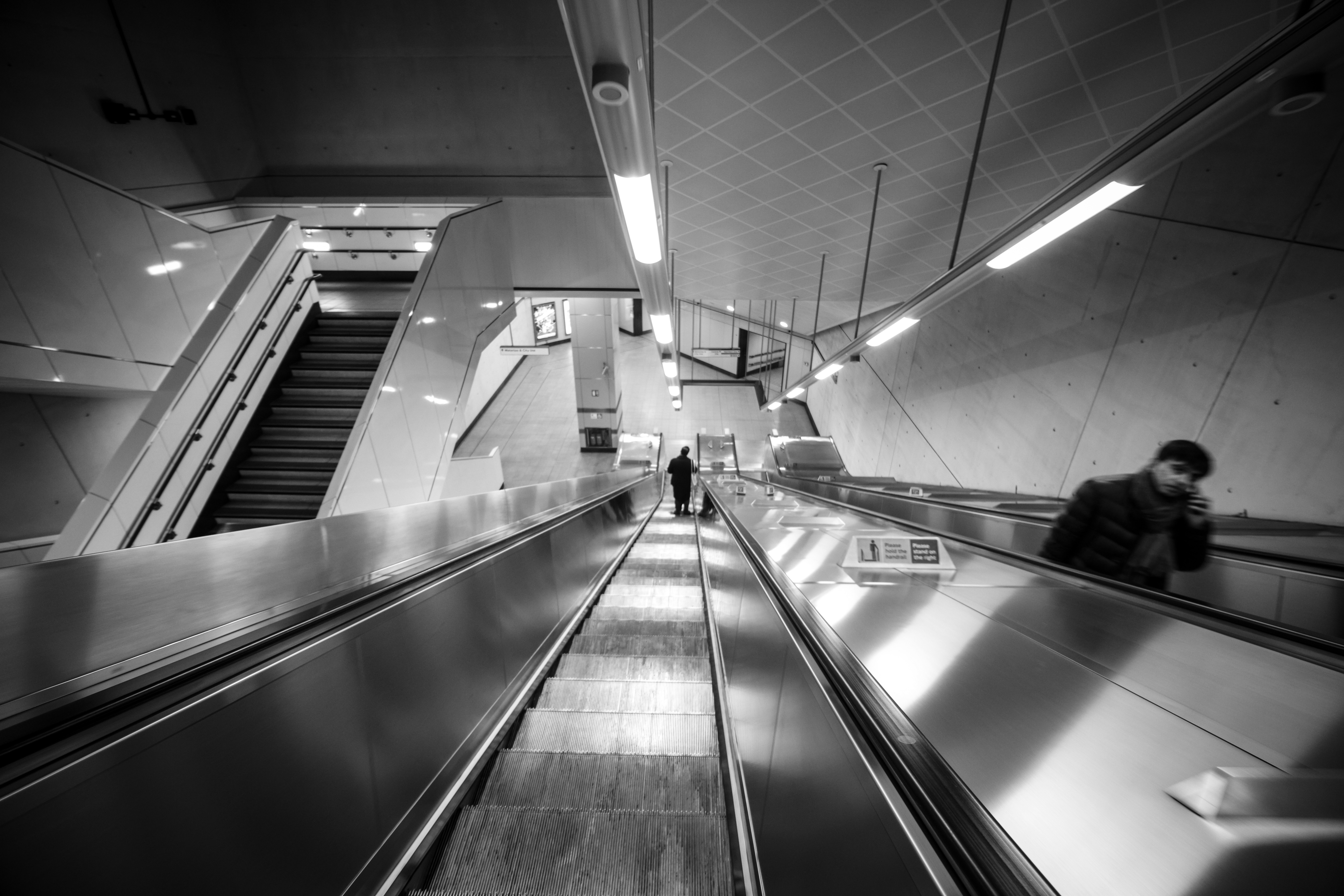 Laowa 15mm f/5 Cookie FF sample image of the London Underground taken on a Canon EOS R5
