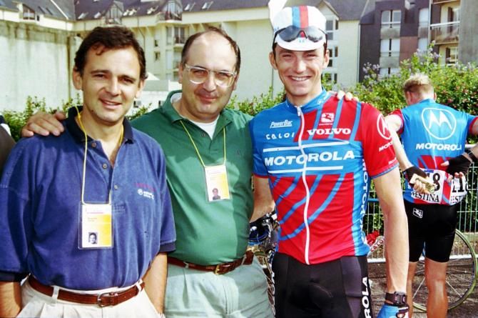 Fabio Casartelli with Motorola team doctors at the 1995 Tour de France