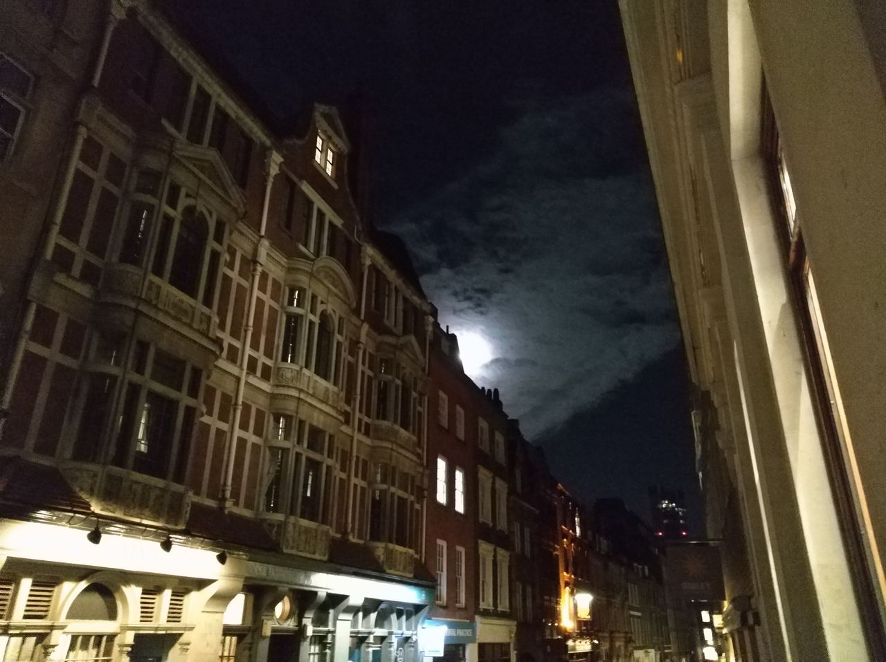 This is probably the best quality night shot we got from the Nova, but it's still a mushy image.