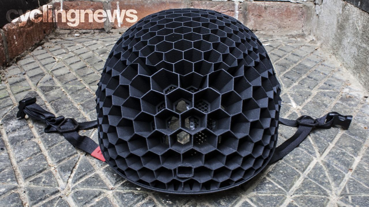 Hexr 3D-printed helmet