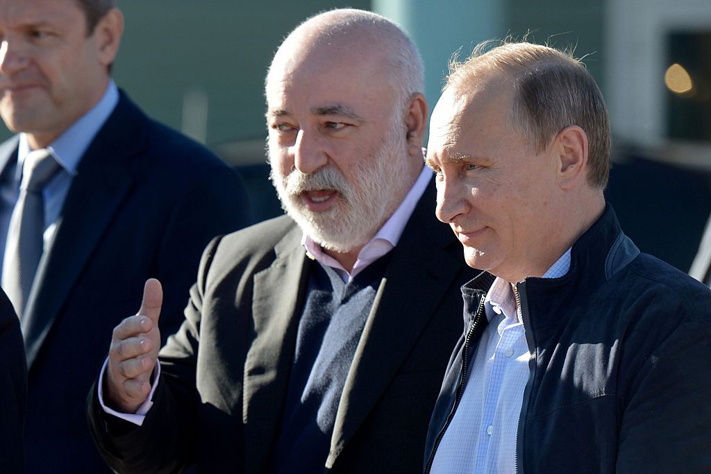 Viktor Vekselberg and Vladimir Putin