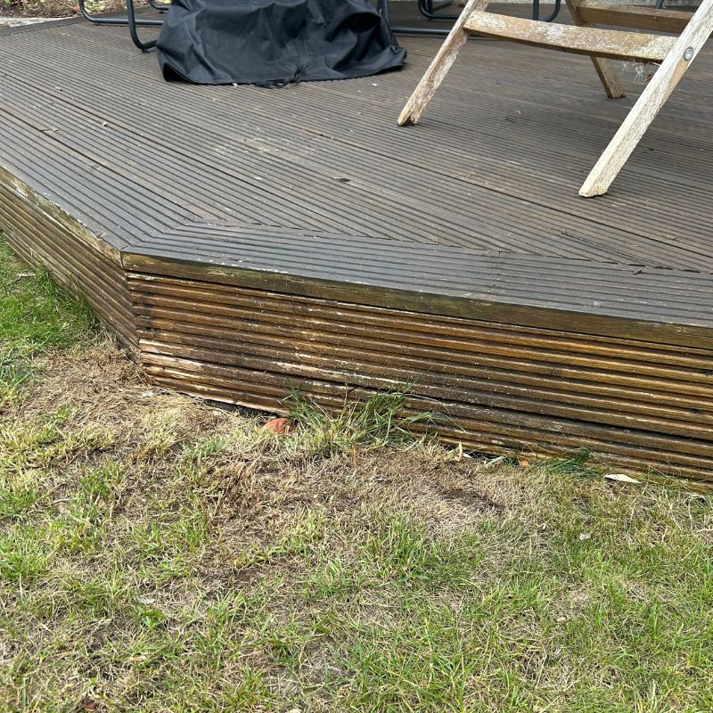 Vonhaus Cordless Lawn Mower 40V - after decking edging