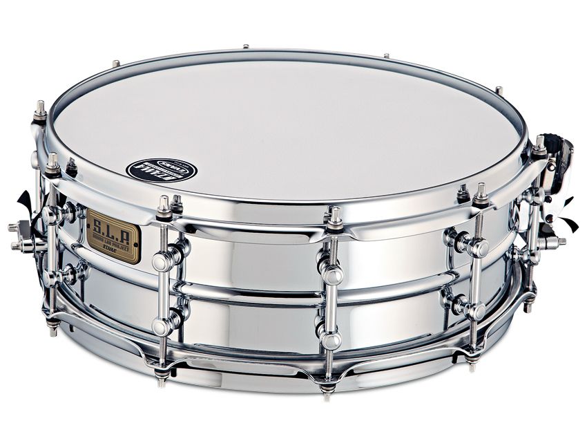 The aluminium snare includes triple-flanged 'SoundArc' steel hoops.