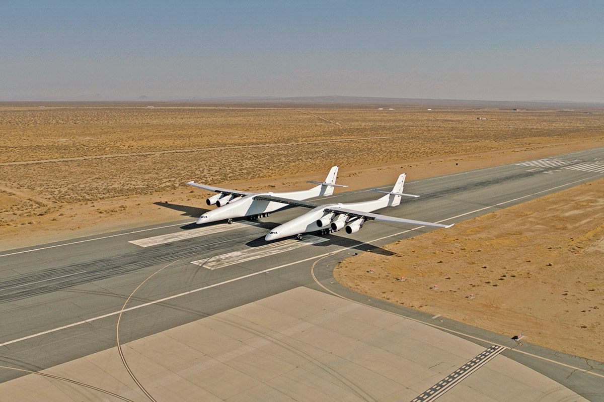 Stratolaunch Test Photos: The World's Largest Plane In Action | Space