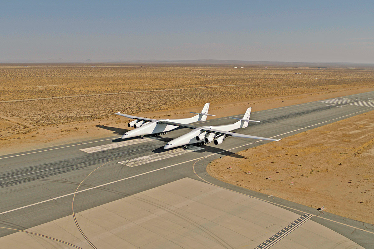 Stratolaunch Test Photos: The World's Largest Plane in Action | Space