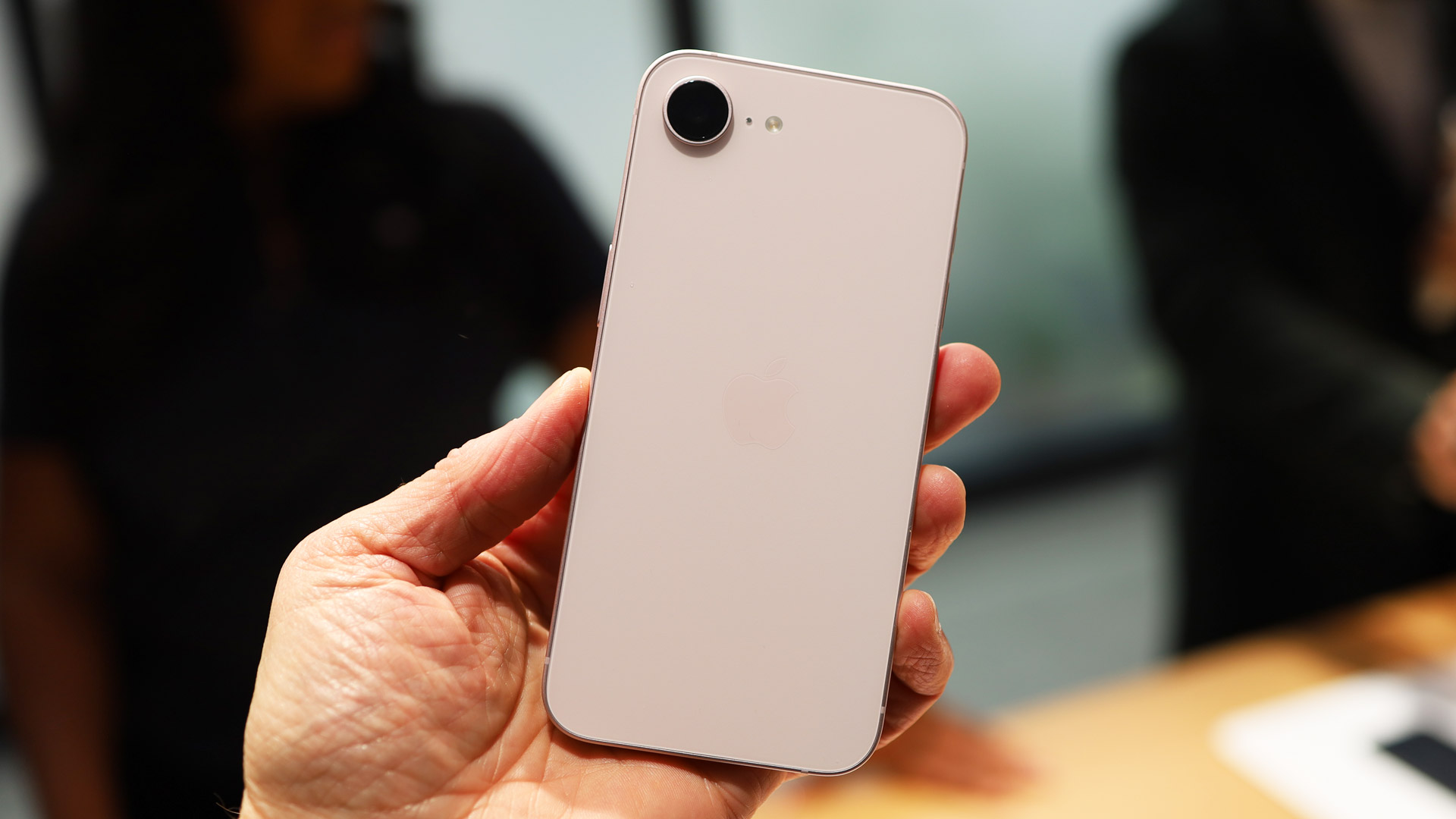 Apple iPhone 17e Hands On