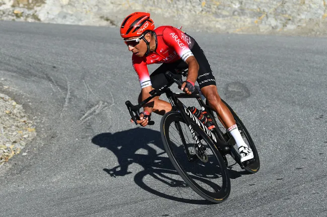 Quintana in azione lungo una delle discesa dellultima tappa del Tour du Var (foto Dario Belingheri/Getty Images)