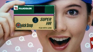 FRANCE - JULY: Fujicolor Quicksnap disposable camera, July 1987. (Photo by Mohamed LOUNES/Gamma-Rapho via Getty Images)