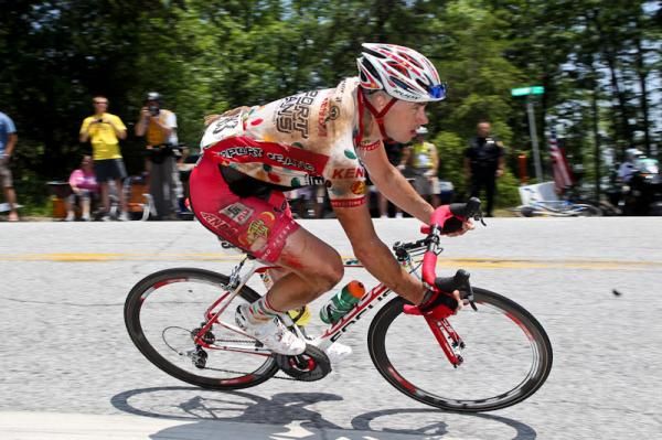 Ken Hanson (Jelly Belly) had a hard crash today but finished strong.