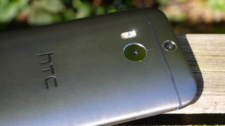 HTC One (M8) vs Samsung Galaxy S5
