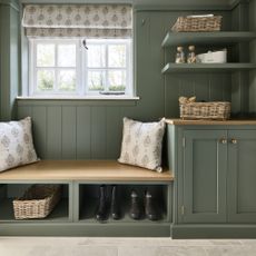 Davonport green bootility