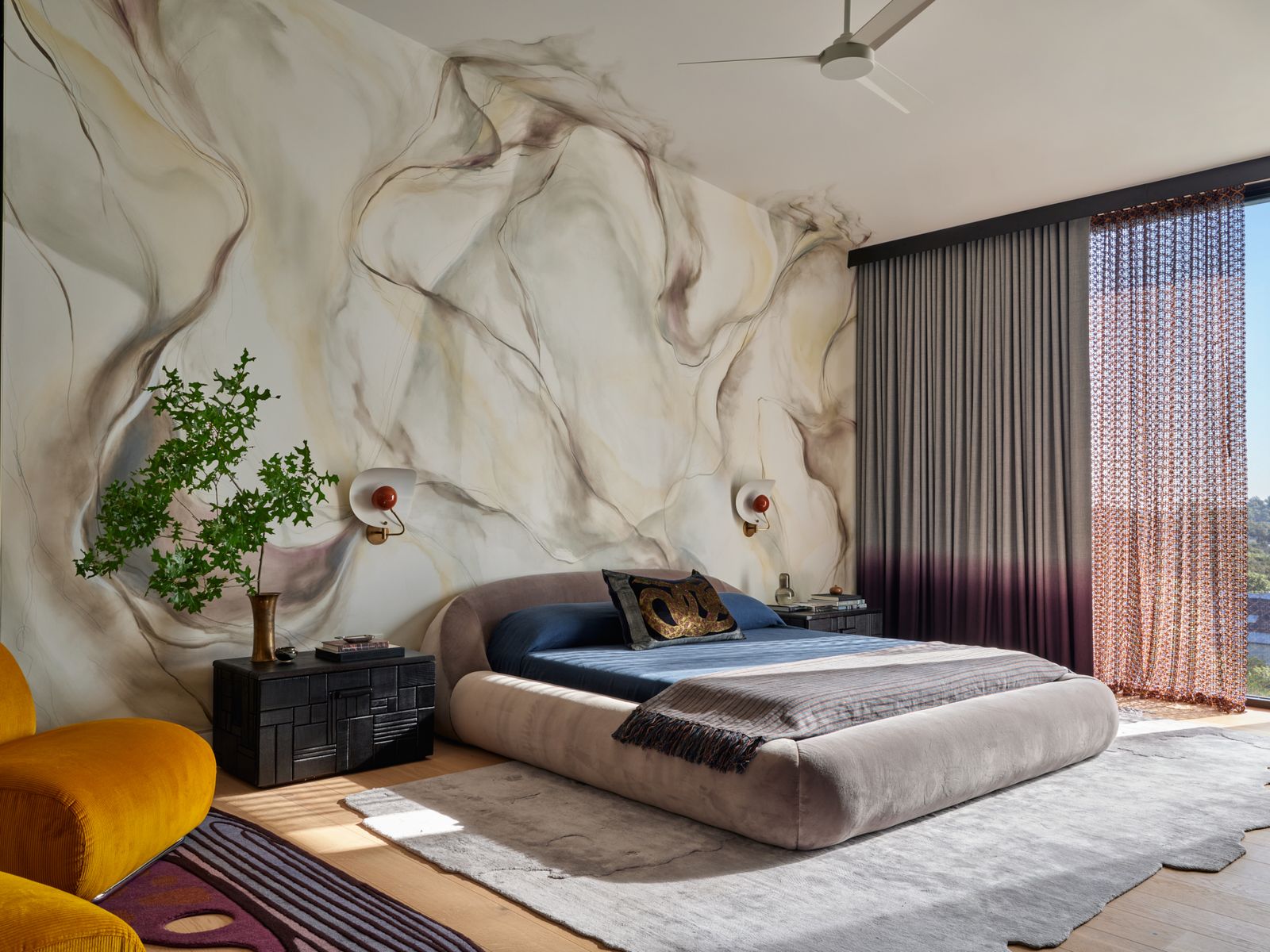 This 70s-Style Home has the Most Glam Entertaining Space