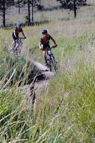 Jacob Rex (Helena Dynamos) and Erika Ackerlund (Helena Dynamos) descending.