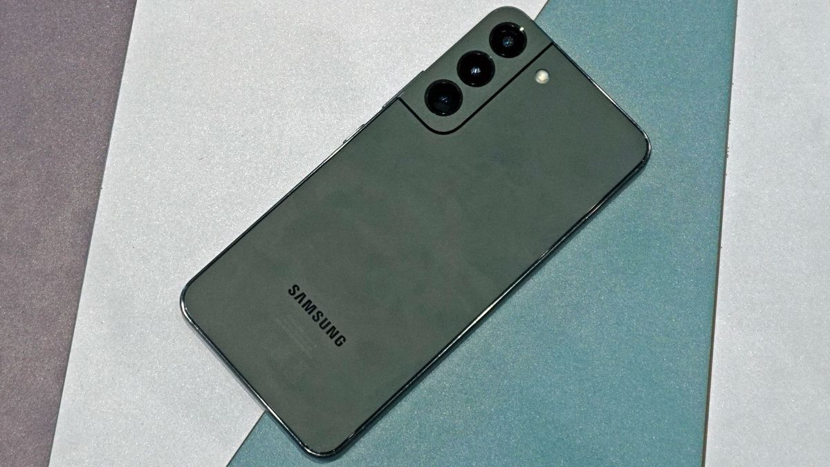 Samsung Galaxy S22 vs Samsung Galaxy S21 which smartphone is for you