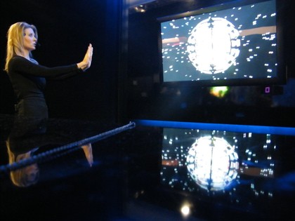 Toshiba cell tv gesture