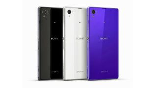 Sony Xperia Z2 appears beside predecessors with minor facelift