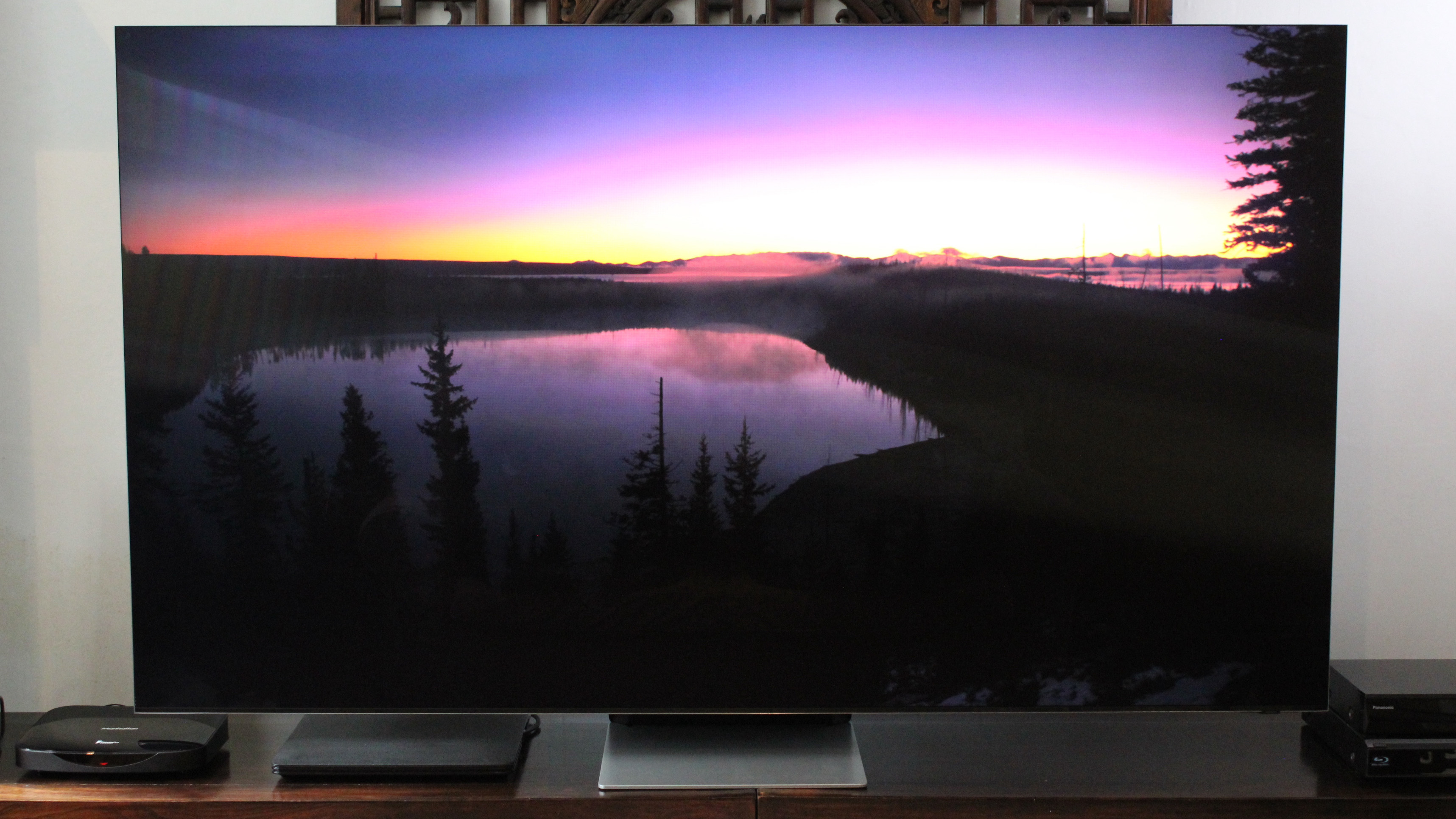 Samsung QN900B 8K QLED TV Review | T3