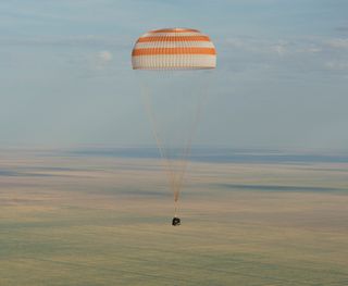 Expedition 32 Landing