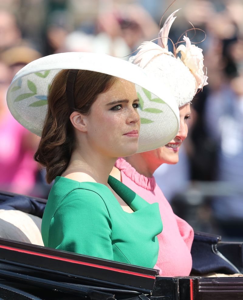 Hairstyle, Hat, Tradition, Headgear, Fashion accessory, Costume, Performance,