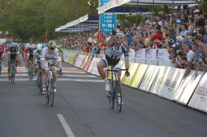 Marcel Kittel (Giant-Shimano) beats Andre Greipel (Lotto Belisol) to the line