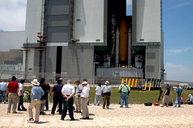 Discovery&#039;s Slow Crawl to the Pad