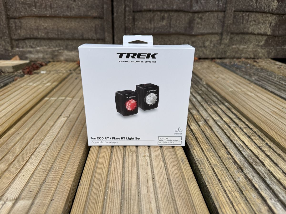 Bontrager Ion 200 RT , Flare RT 前後ライトセット Trek Ion 200 RT / Flare RT Set - Trek Bikes