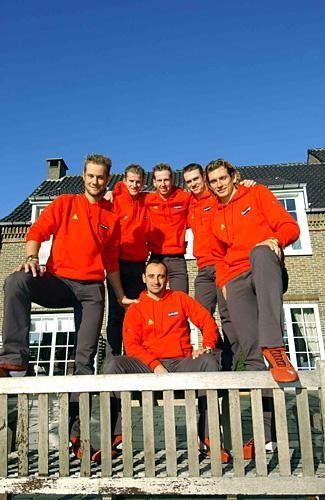 From left to right: Paolo Bettini, Tom Boonen, Michael Rogers, Rik Verbrugghe, Nick Nuyens, Filippo Pozzato