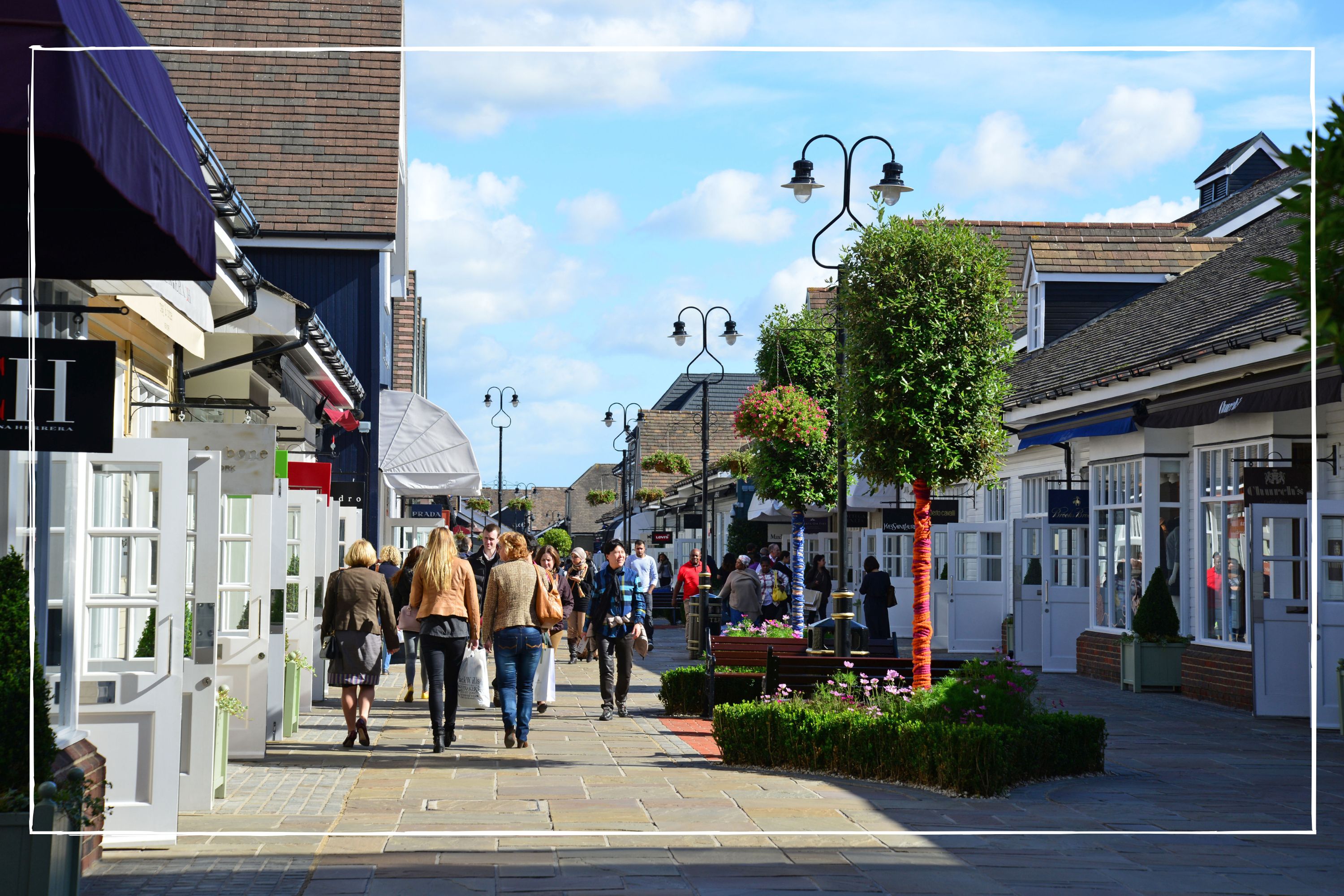 Strollers for shopping at Bicester Village with your pets