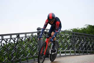 Geraint Thomas (Ineos Grenadiers) forgot to take off his gilet before the Tour de France stage 1 time trial