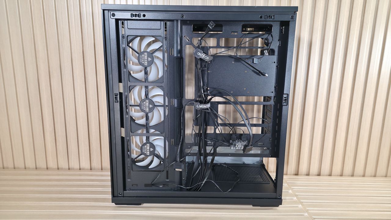 Montech TG3 - internal
