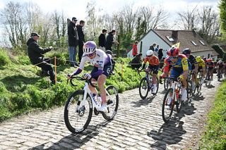 'Something the initial hospital dismissed' &ndash; Brodie Chapman out with pelvic fracture after Tour of Flanders crash