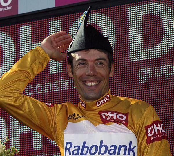 Where can I get a hat like this one modelled by Oscar Freire (Rabobank)?