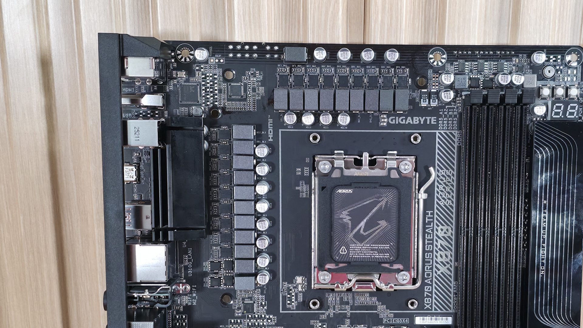 Gigabyte X870 Aorus Stealth - VRMs