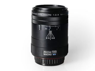 Pentax smc d-fa 100mm f/2.8 macro wr